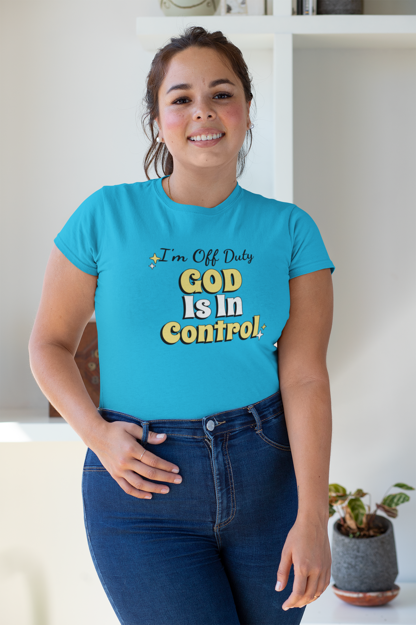 I'm Off Duty God Is in Control - Unisex T-Shirt